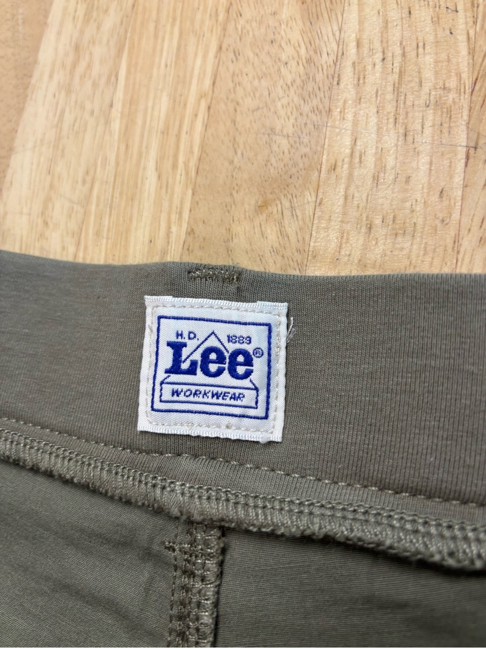NWT Lee Women's High Waist Bermuda Utility Shorts in Olive and Navy - Picture 8 of 11
